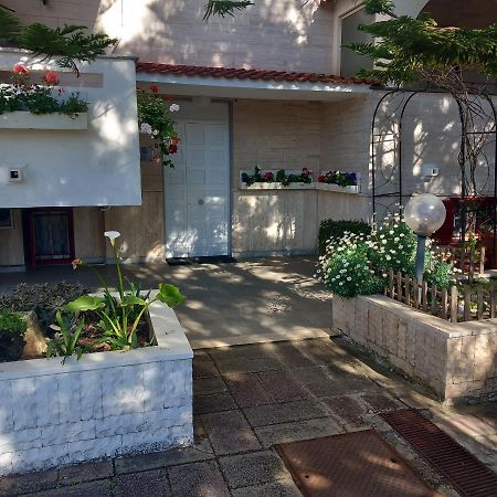 Wendy House Apartament Бари Екстериор снимка